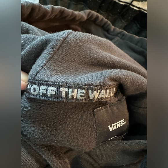 VANS hoodie with kangaroo pockets - Picture 4 of 8